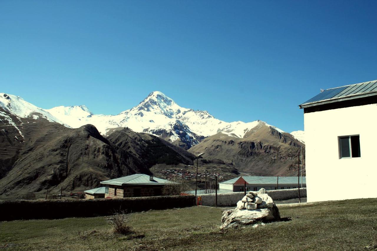 Hotel NOA Kazbegi Buitenkant foto