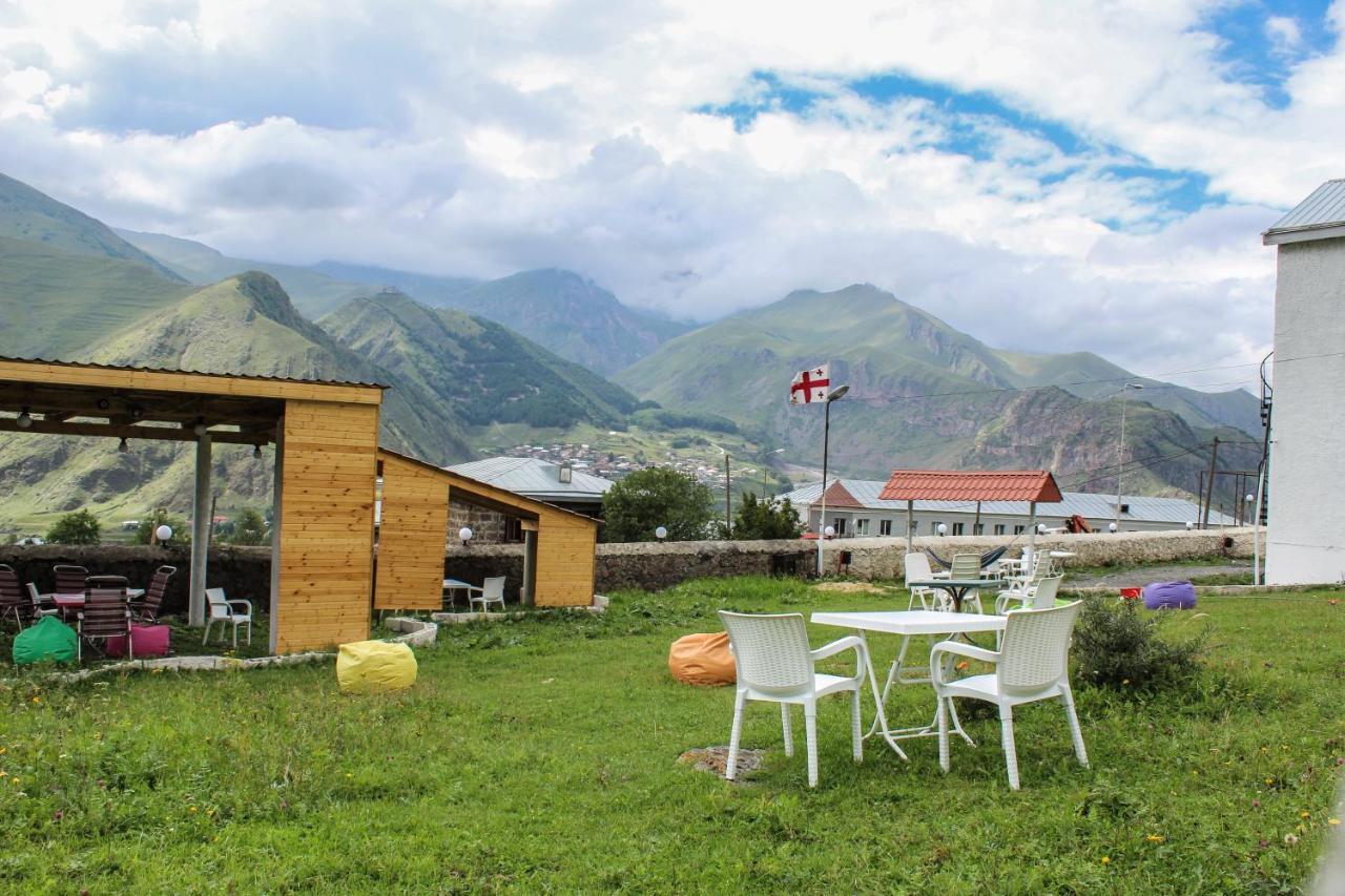 Hotel NOA Kazbegi Buitenkant foto