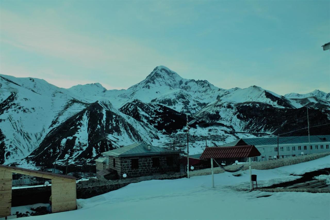 Hotel NOA Kazbegi Buitenkant foto