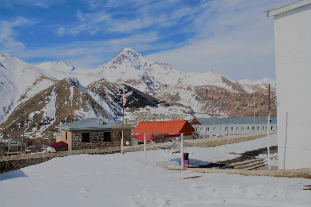 Hotel NOA Kazbegi Buitenkant foto