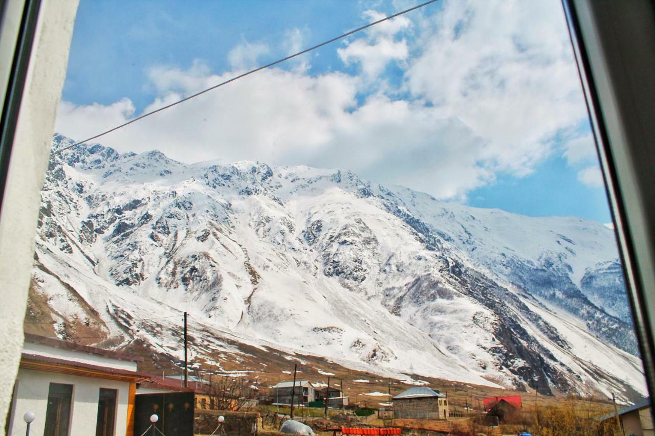 Hotel NOA Kazbegi Buitenkant foto