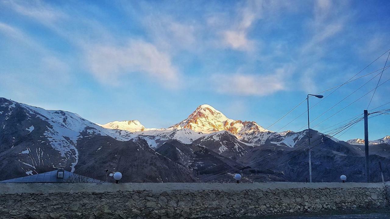 Hotel NOA Kazbegi Buitenkant foto