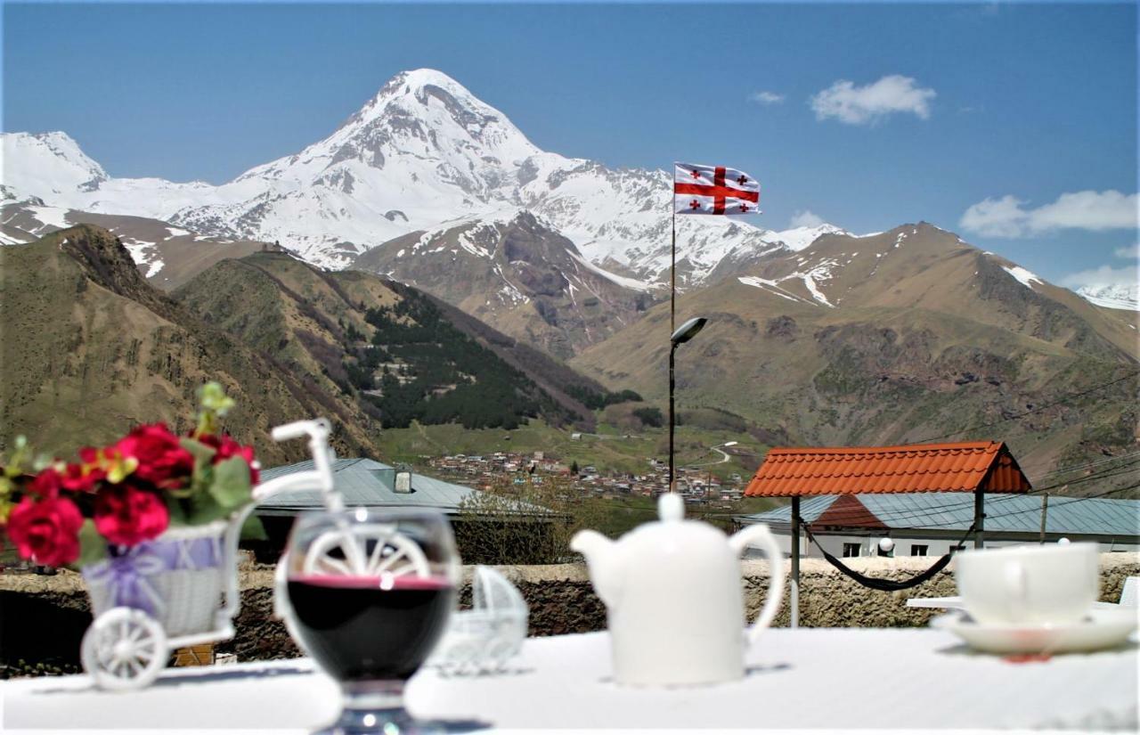 Hotel NOA Kazbegi Buitenkant foto