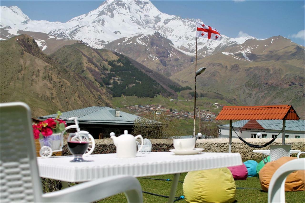 Hotel NOA Kazbegi Buitenkant foto