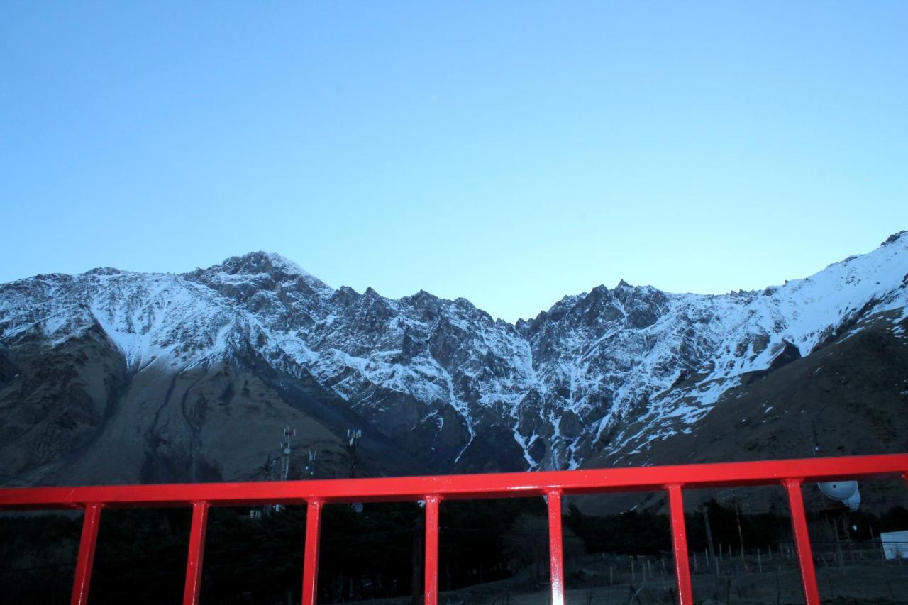 Hotel NOA Kazbegi Buitenkant foto
